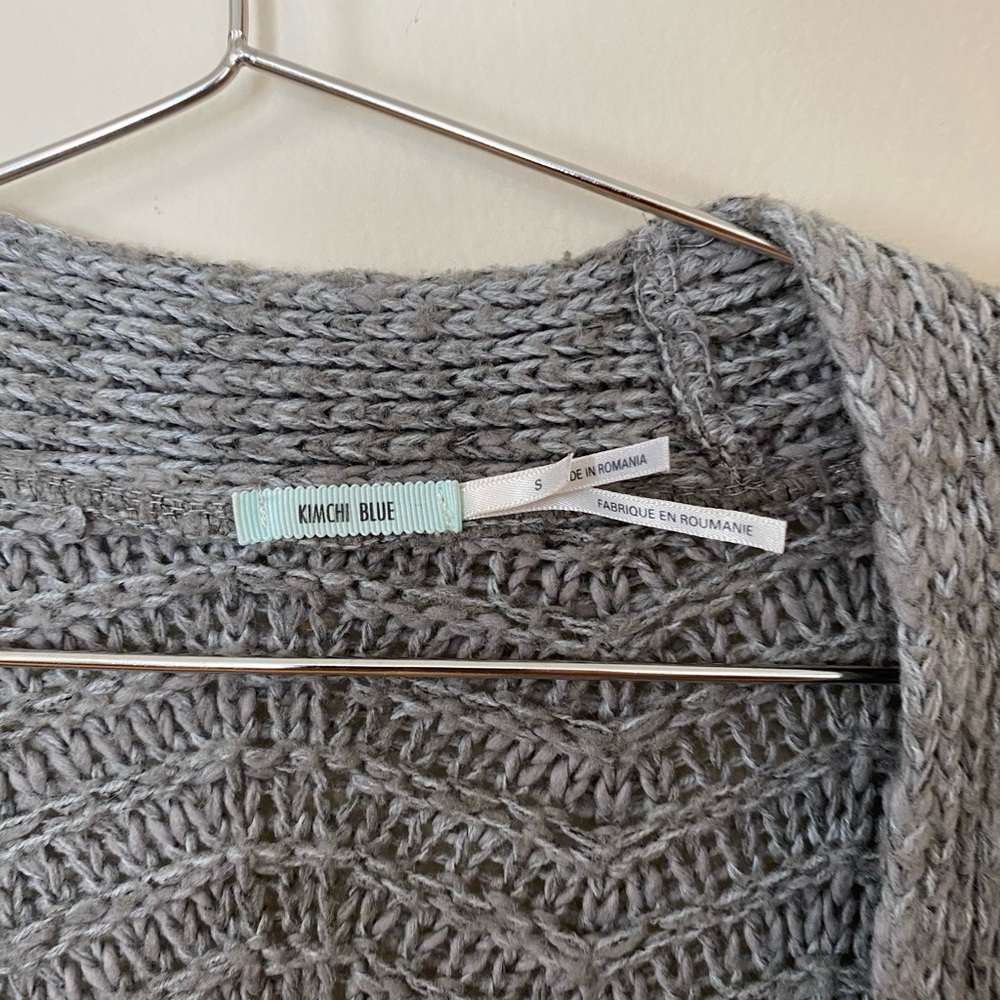 Kimchi blue tortoise shell button sweater